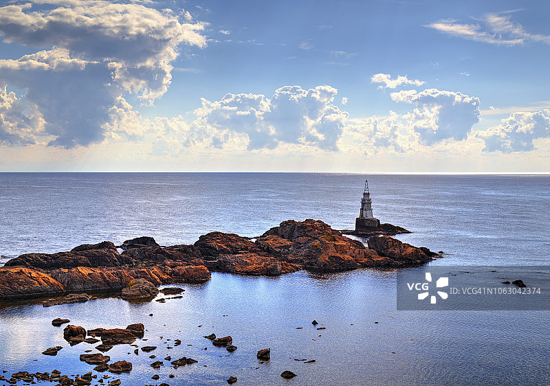 灯塔与蓝色大海的风景图片素材