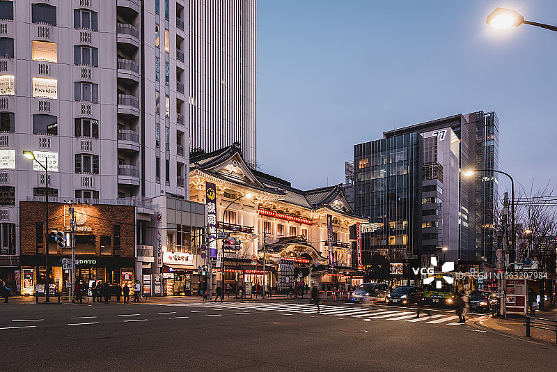 黄昏时的银座歌舞伎座剧场图片素材