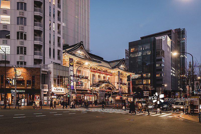 黄昏时的银座歌舞伎座剧场图片素材