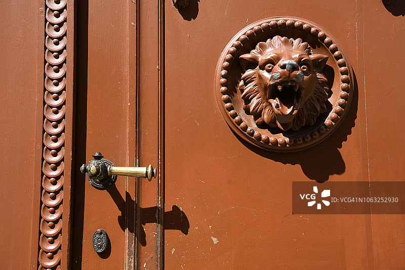 德国格尔利茨老城的门细节图片素材