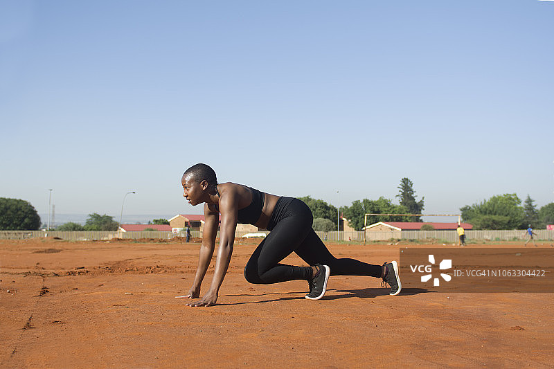 健身中的黑人女性图片素材