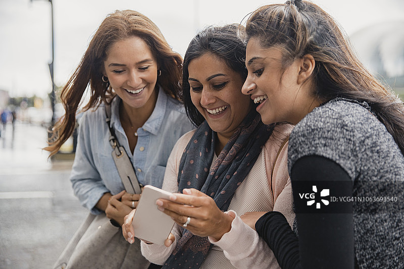 打电话的乐趣图片素材