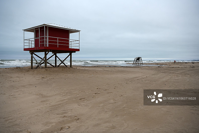 美国印第安纳州密歇根市东灯塔海滩的救生员塔图片素材