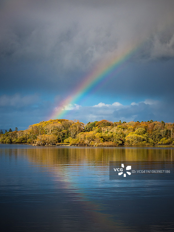 利恩湖上的彩虹图片素材
