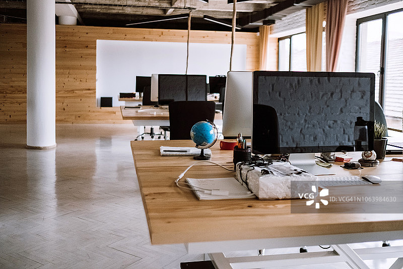 大型旅行社办公室图片素材