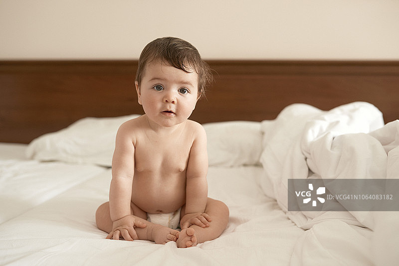 可爱的睡床宝宝图片素材