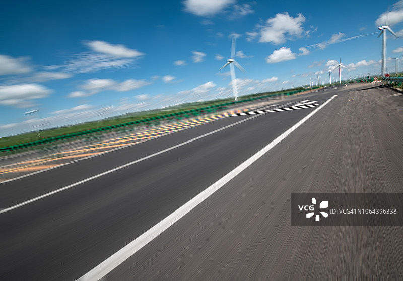 辉腾锡勒草原公路图片素材