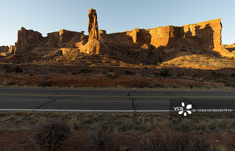 日出时的三姑石图片素材