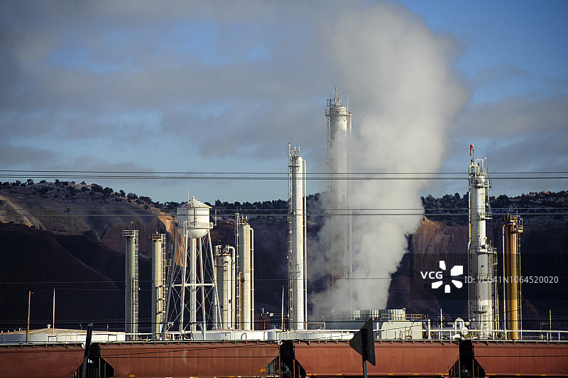 美国新墨西哥州加洛普附近的工业建筑图片素材