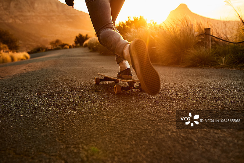 生活很像滑板运动图片素材