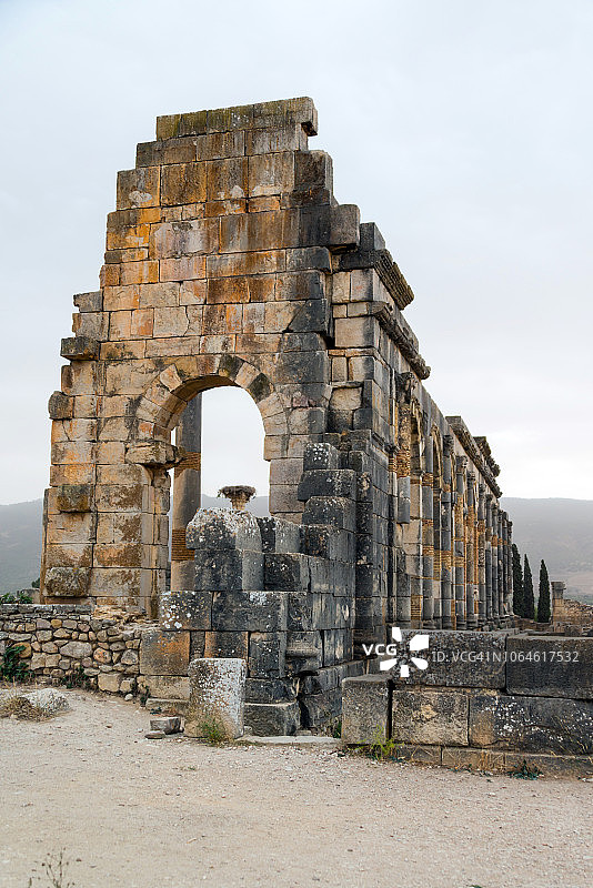 沃吕比利斯罗马古镇的教堂遗址，摩洛哥图片素材