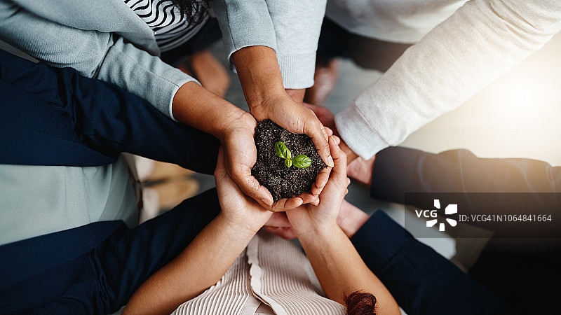 小额投资，丰厚回报图片素材