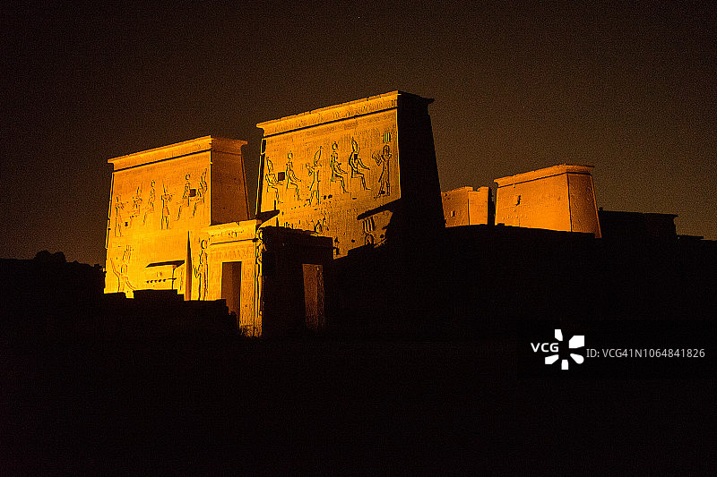 埃及阿吉勒基亚岛菲莱神庙灯光秀图片素材