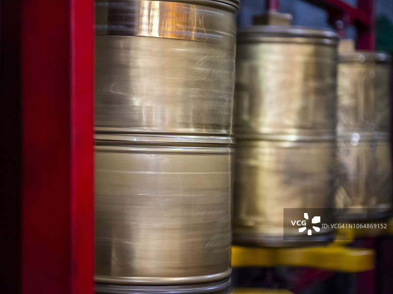 蒙古乌兰巴托甘丹寺的祈祷轮图片素材