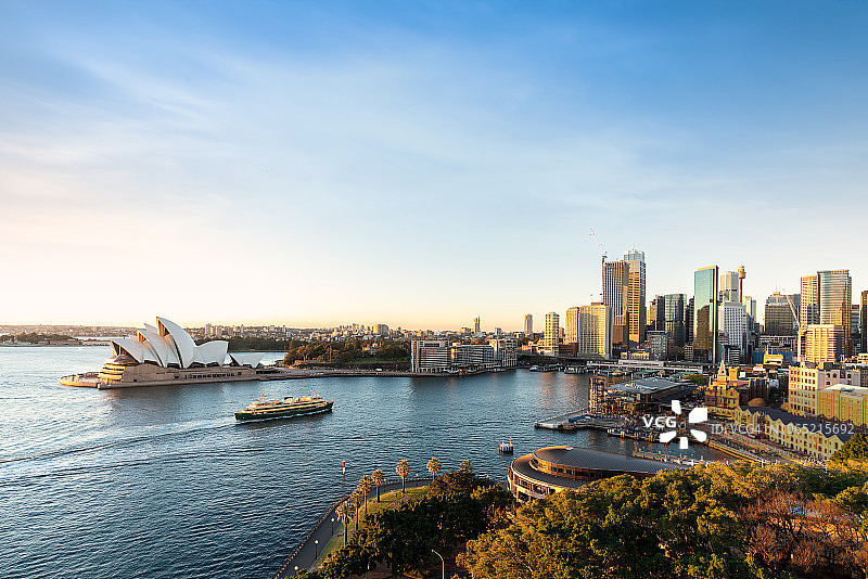 悉尼主要建筑地标和悉尼港的鸟瞰图图片素材