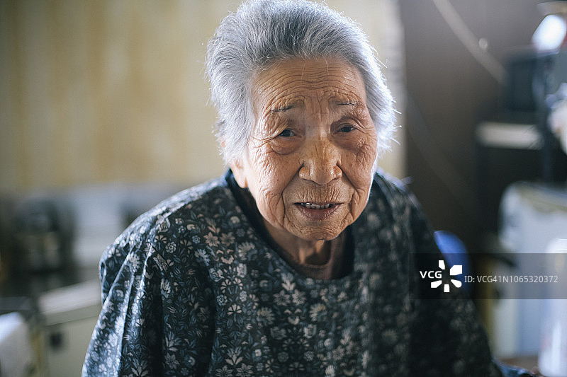 居家祖母图片素材