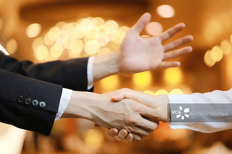商业人士握手图片素材