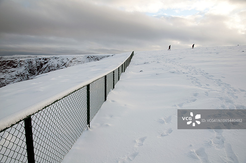 挪威北部北角的防雪栅栏图片素材