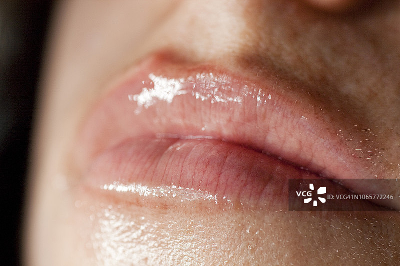 闪亮的性感女人嘴唇图片素材