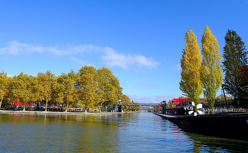 巴黎的OURCQ运河图片素材