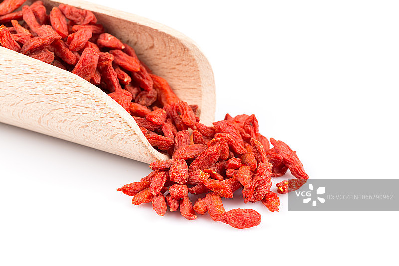 白色背景上的中国枸杞特写图片素材