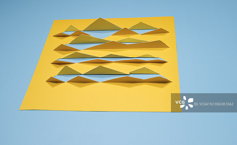 彩色抽象纸艺创作-山形图图片素材