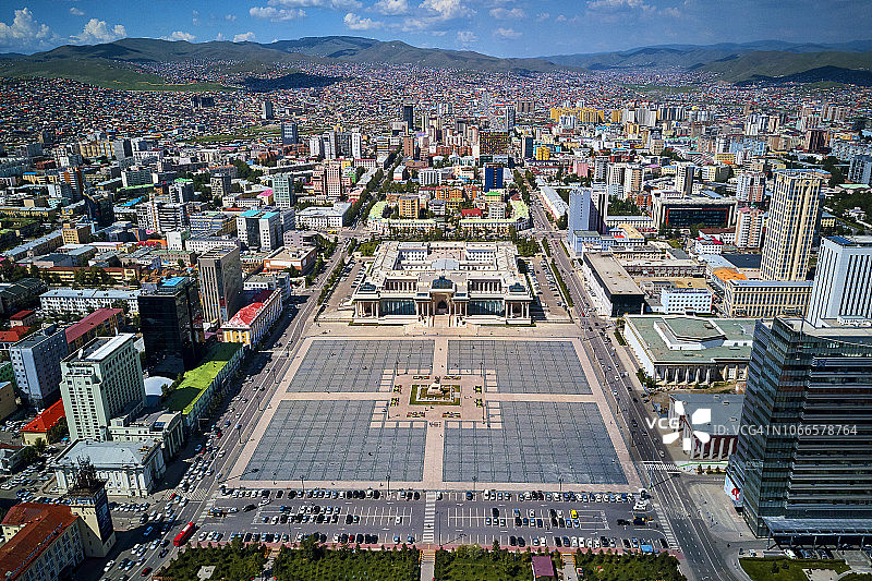 蒙古国乌兰巴托城市景观航拍，成吉思汗广场图片素材