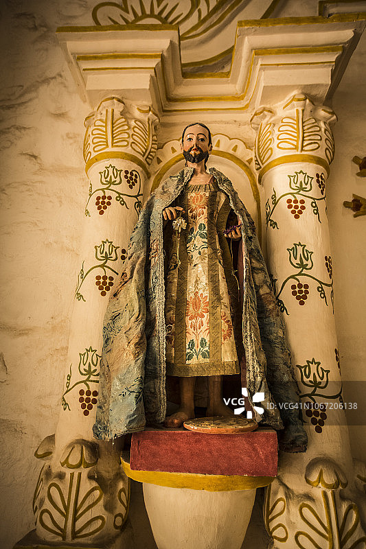 秘鲁阿雷基帕科尔卡峡谷秃鹰图片素材