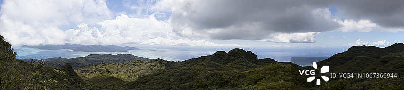法属波利尼西亚的热带岛屿和海洋风光全景照片图片素材