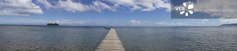 法属波利尼西亚的热带岛屿和海洋风光全景照片图片素材