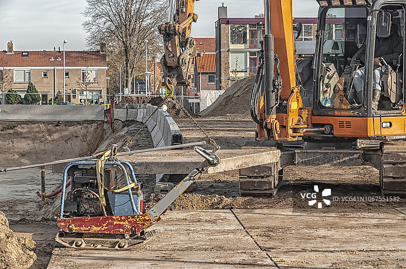 钢制履带小型起重机图片素材