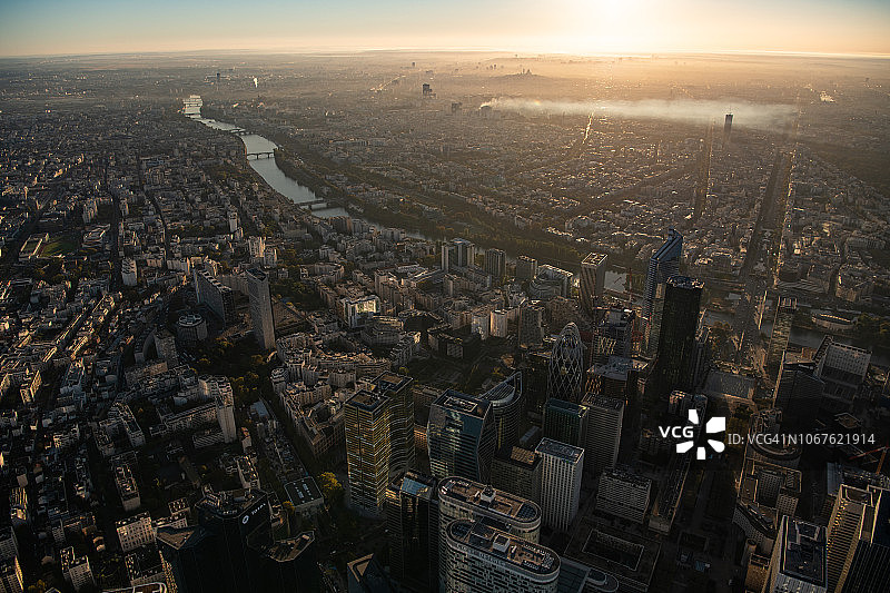 航拍法国巴黎拉德芳斯日出图片素材