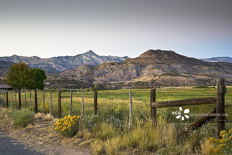 科罗拉多州西部大梅萨，德贝克和高原溪峡谷图片素材