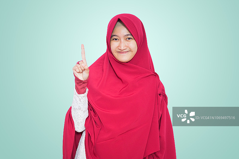 印度尼西亚穆斯林女孩肖像图片素材