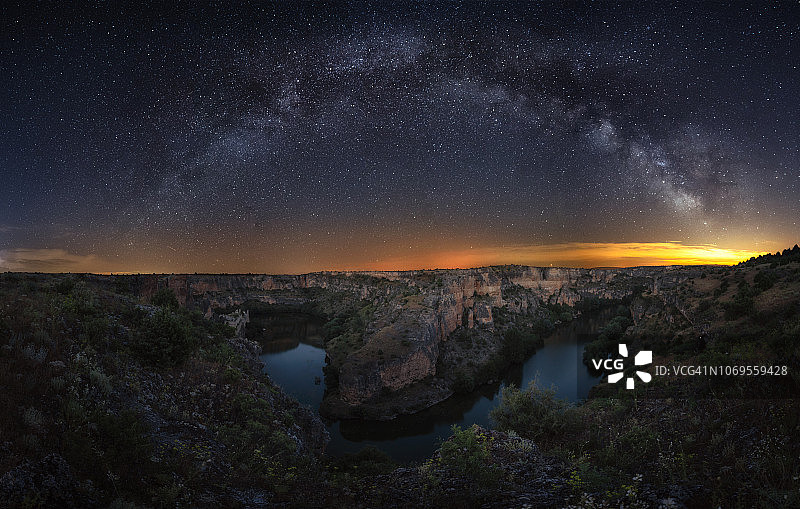 河边的银河图片素材