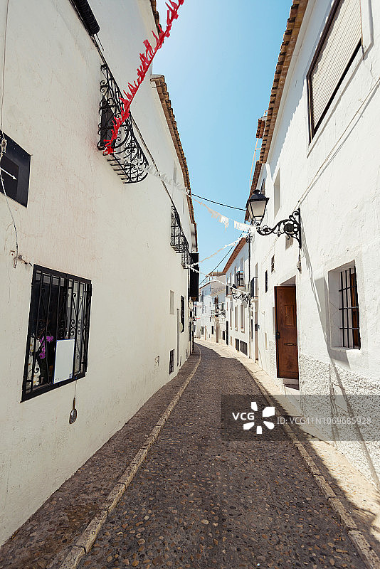 西班牙阿尔特亚夏季的空旷街道图片素材
