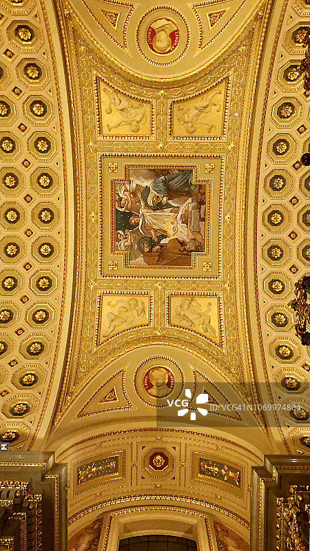 圣伊什特万圣殿侧祭坛，联合国教科文组织世界遗产，匈牙利布达佩斯图片素材