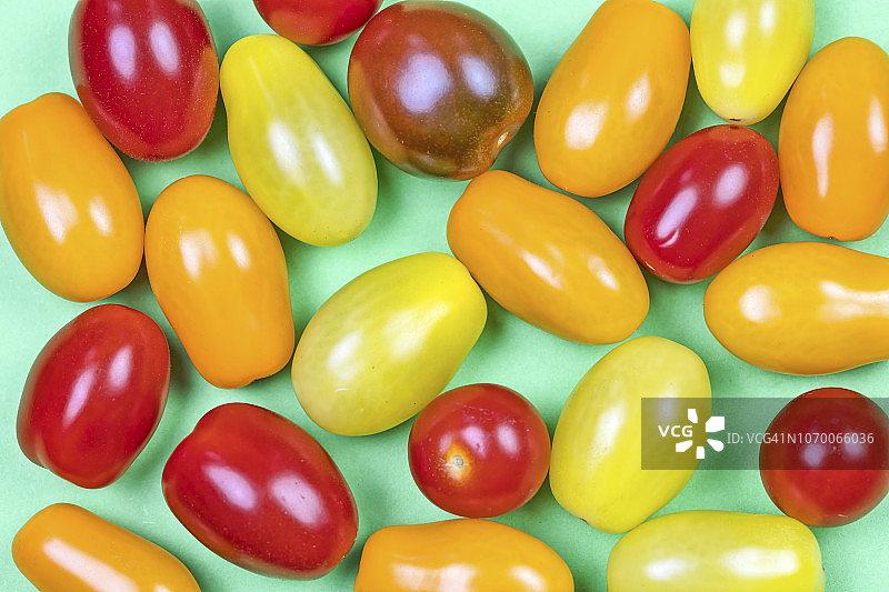 多种彩色有机番茄，不同颜色的樱桃番茄图片素材