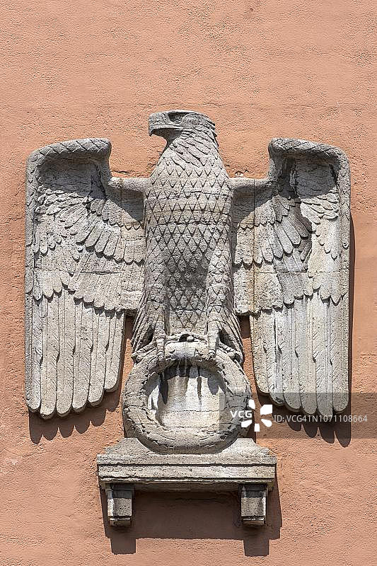 慕尼黑巴伐利亚Oberfinanzpraesidium建筑上的德国帝国鹰徽图片素材