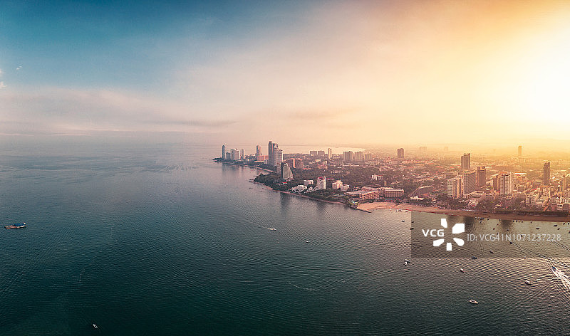 泰国芭堤雅城市日出景观图片素材