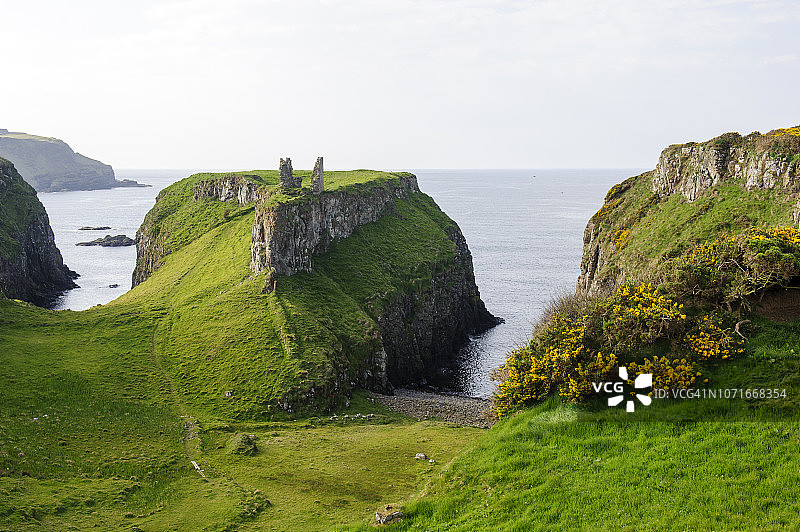 北爱尔兰邓塞韦里克城堡图片素材