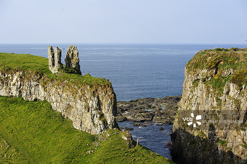 北爱尔兰邓塞韦里克城堡图片素材