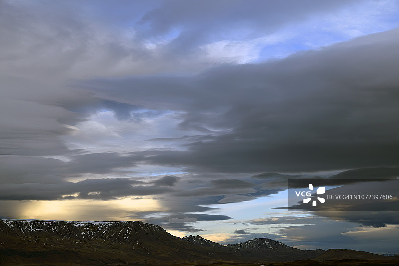 思绪满溢的天空图片素材