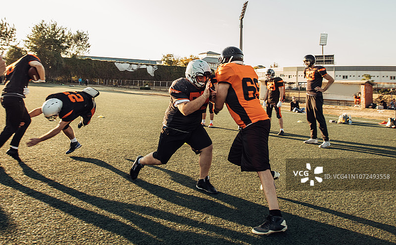 美式橄榄球训练图片素材