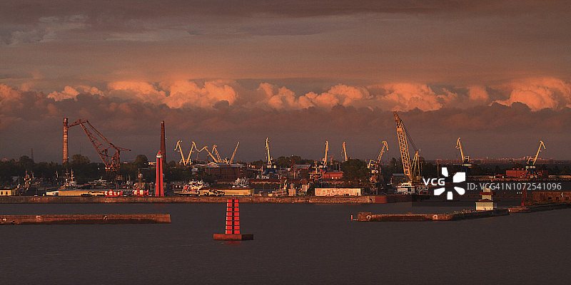 俄罗斯喀琅施塔得：涅瓦湾图片素材