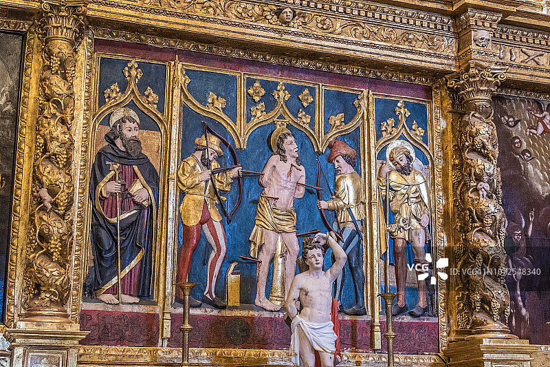 法国韦尔东峡谷自然公园巴尔热姆圣尼古拉教堂图片素材