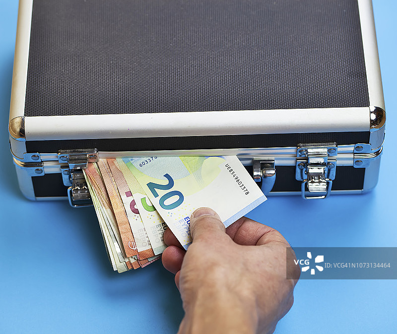金属公文包，现金箱图片素材