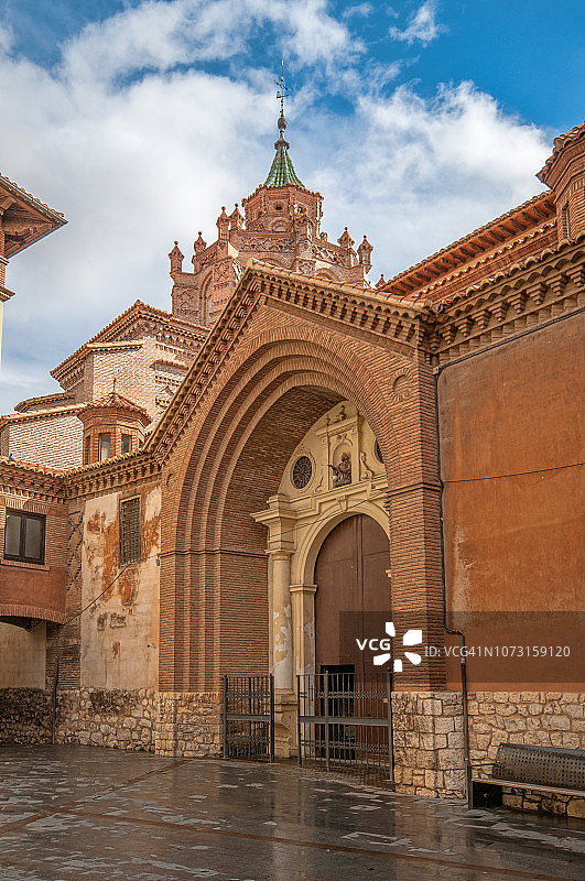 圣母玛利亚梅迪亚维利亚大教堂图片素材