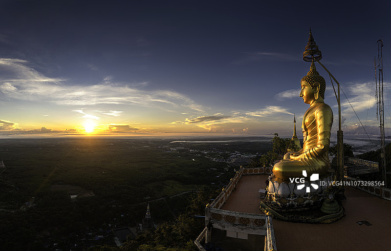 甲米虎穴寺图片素材