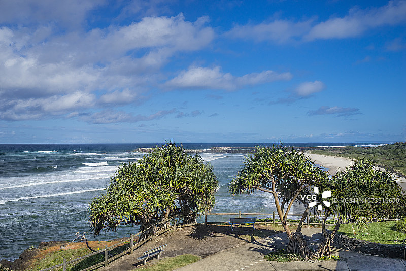 巴利纳角瞭望台，东巴利纳，俯瞰灯塔海滩和里士满河河口，北河地区，新南威尔士州，澳大利亚图片素材